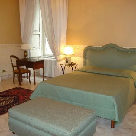 Hotell Napolimia Boutique 4*