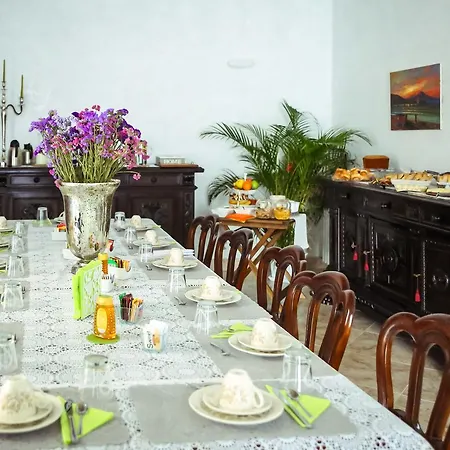 Napolimia Boutique Hotell 4*