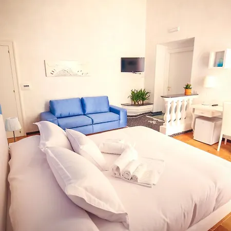 Napolimia Boutique Hotell 4*