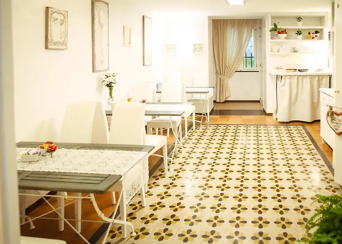 Napolimia Boutique 4* 나폴리