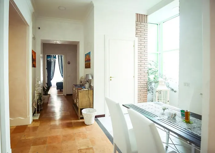 호텔 Napolimia Boutique 4*