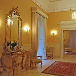 Hotell Napolimia Boutique Neapel