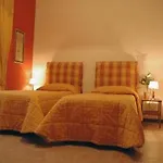 Napolimia Boutique